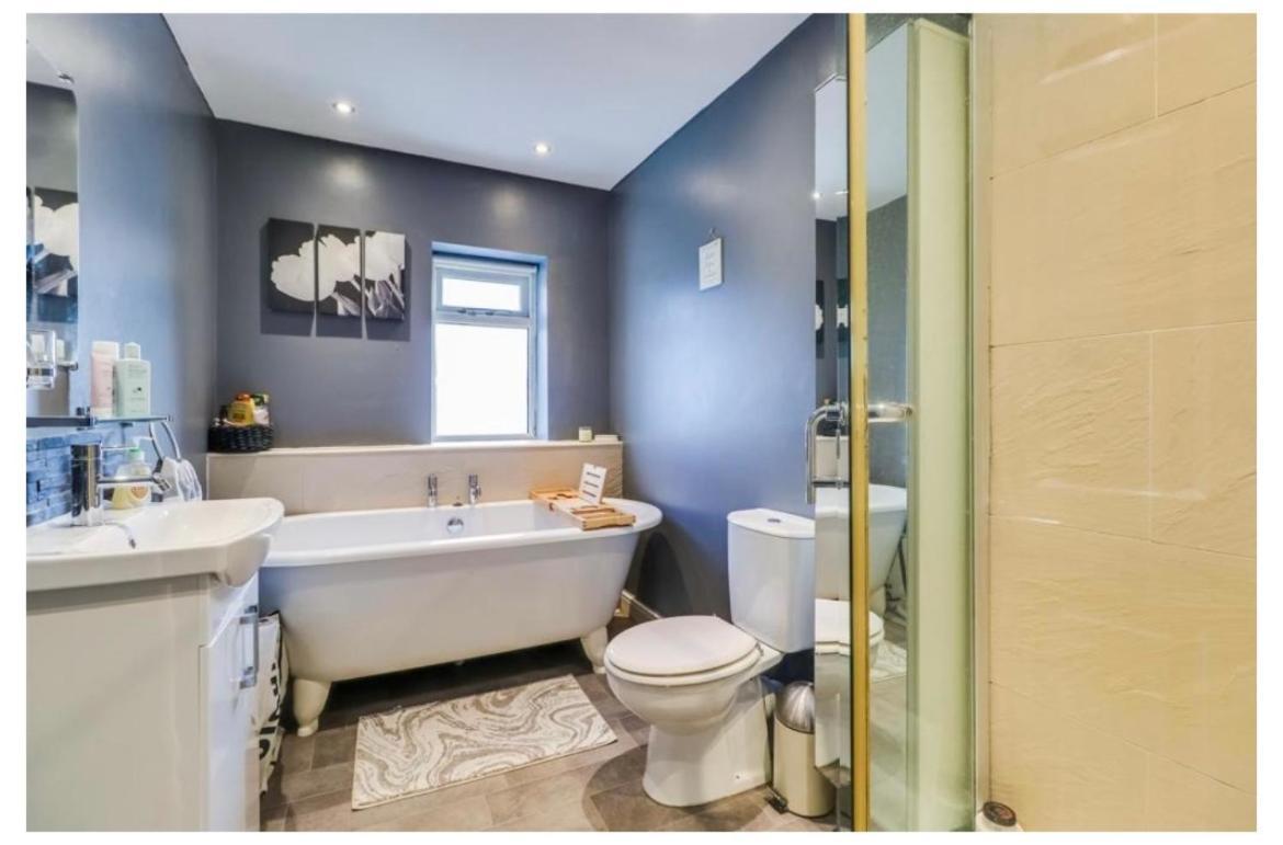 House Of Kaima - 6 Bed Detached Villa Dewsbury Luaran gambar